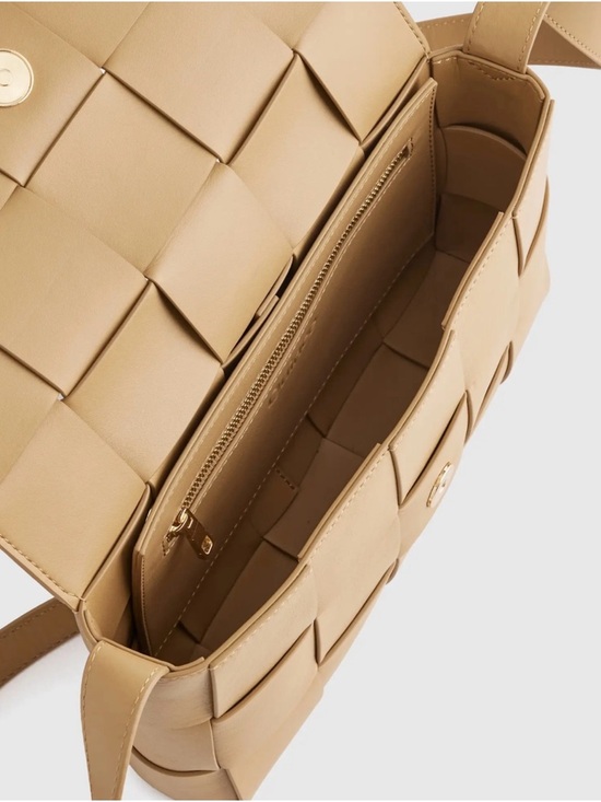 Quince Tan Woven Flap Crossbody Bag - Picture 4 of 7